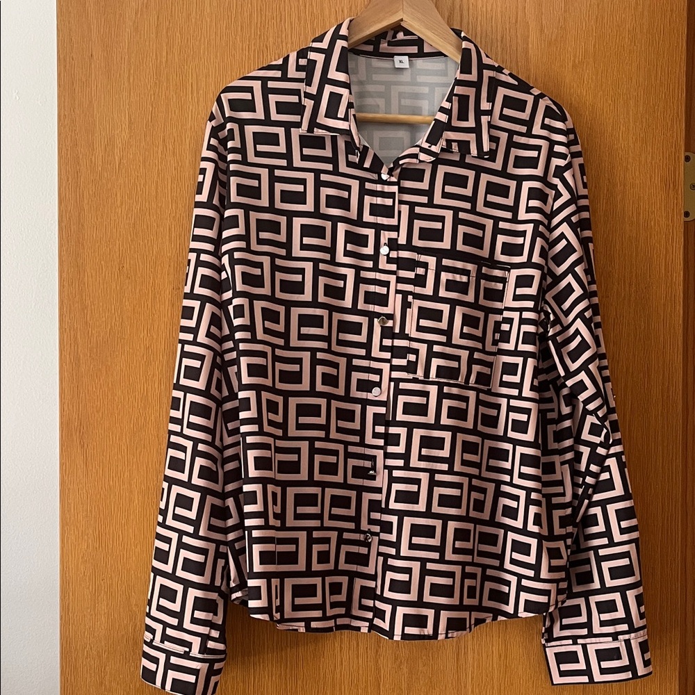 #296 Chic Geometric Black and Tan Women's Blouse. Great fabric for traveling